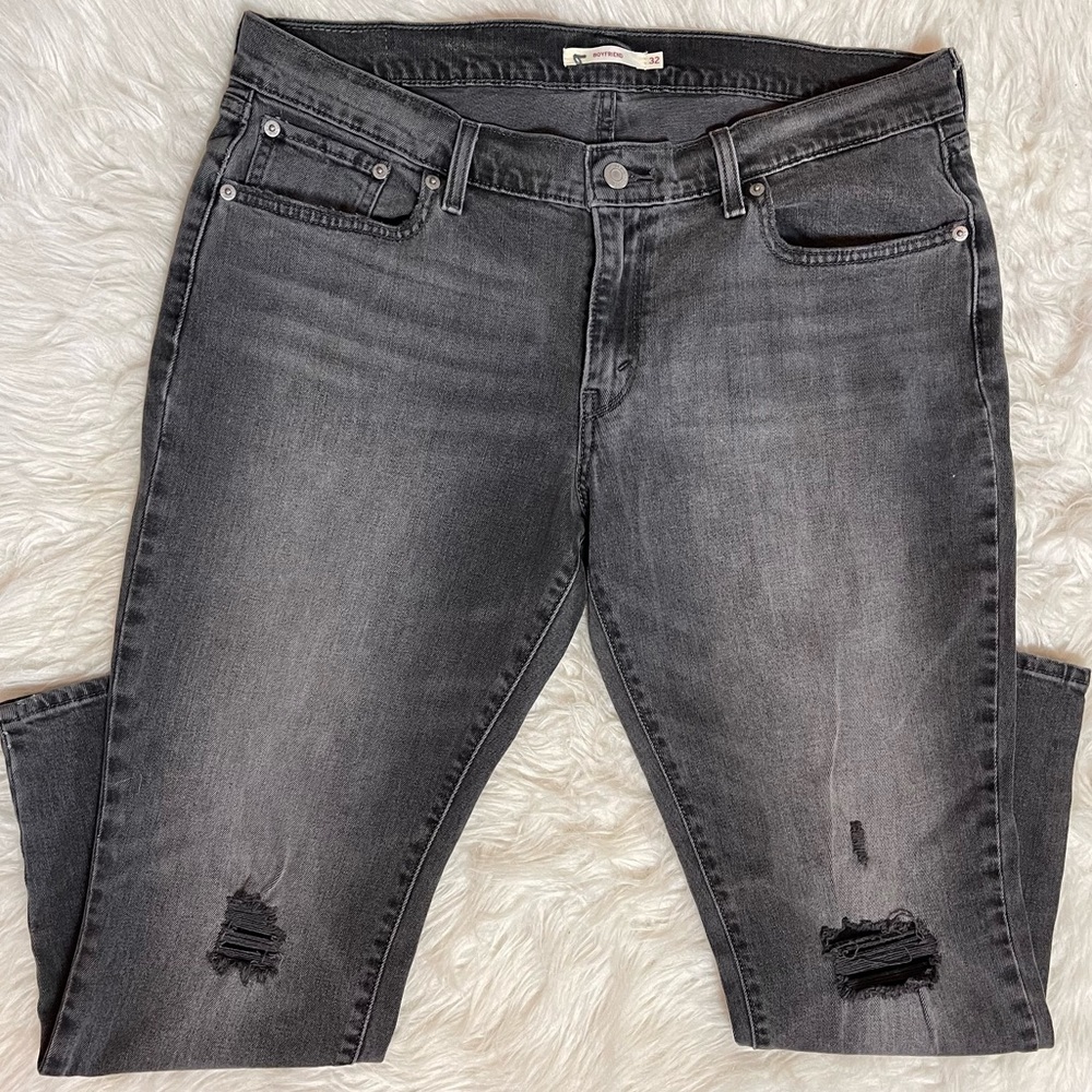 Levi’s Gray Wash Distressed Boyfriend Jeans